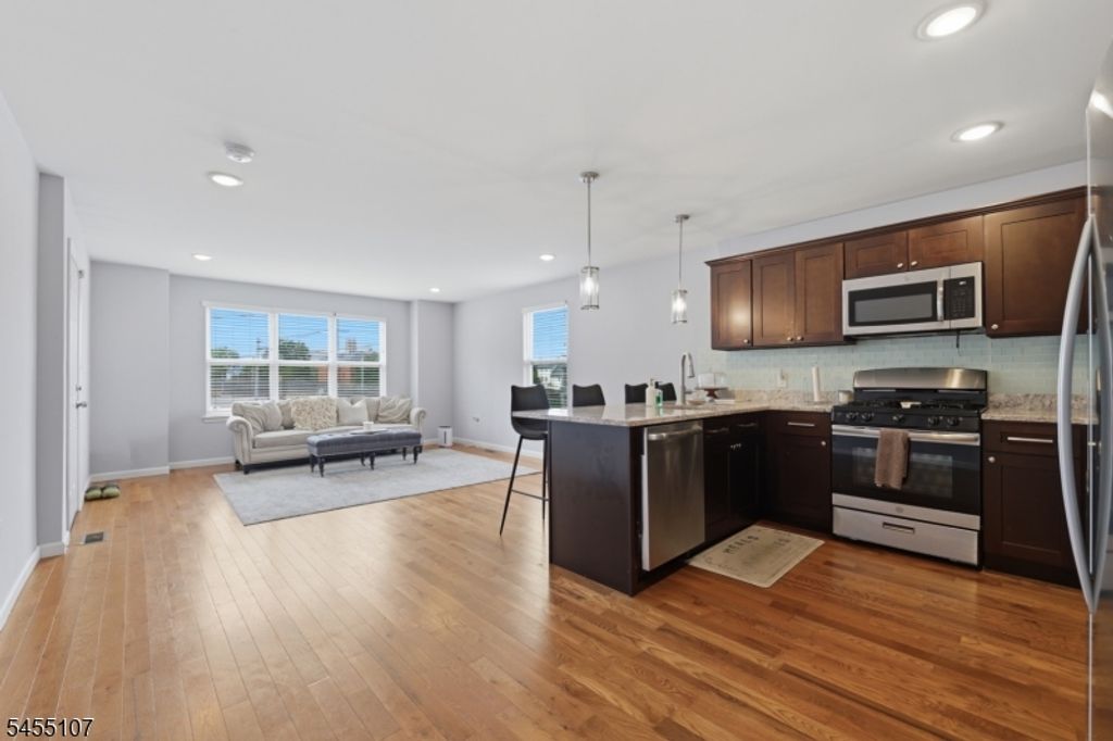 101 N 6Th St, Newark City, NJ 07107 — photo 2