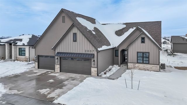 2007 Ketelsen Drive, Ames, IA 50010