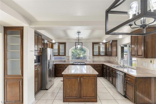 6784 Coronado Crest Avenue, Las Vegas, NV 89139