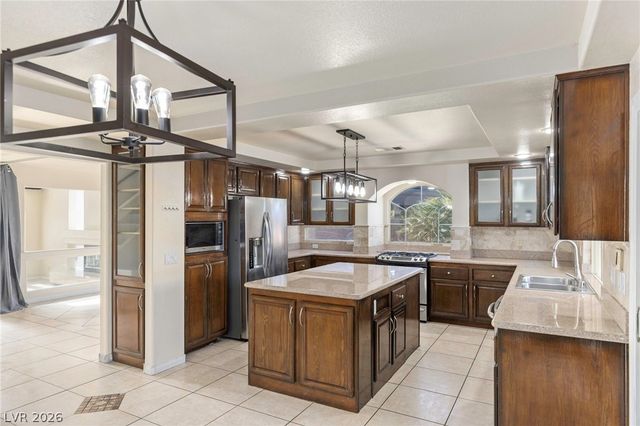 6784 Coronado Crest Avenue, Las Vegas, NV 89139