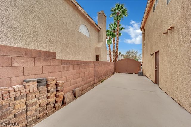 6784 Coronado Crest Avenue, Las Vegas, NV 89139