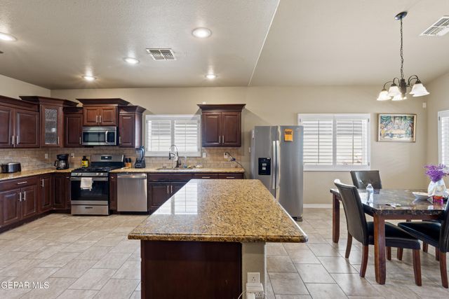 14689 HUNTERS GROVE Avenue, El Paso, TX 79938