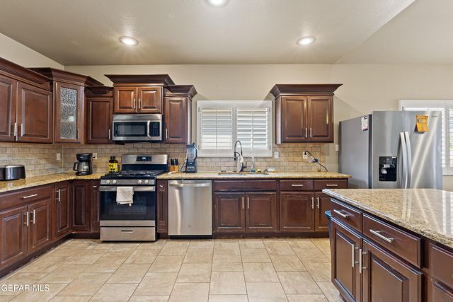 14689 HUNTERS GROVE Avenue, El Paso, TX 79938