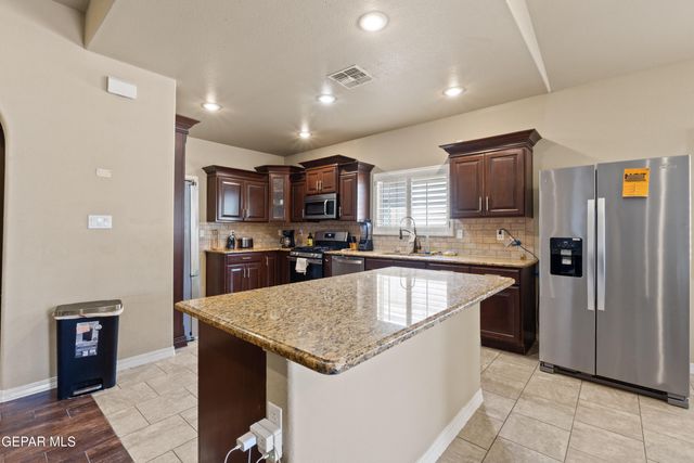 14689 HUNTERS GROVE Avenue, El Paso, TX 79938