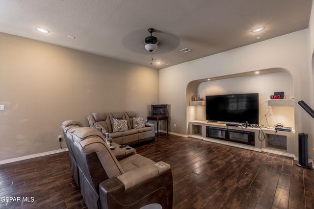 14689 HUNTERS GROVE Avenue, El Paso, TX 79938