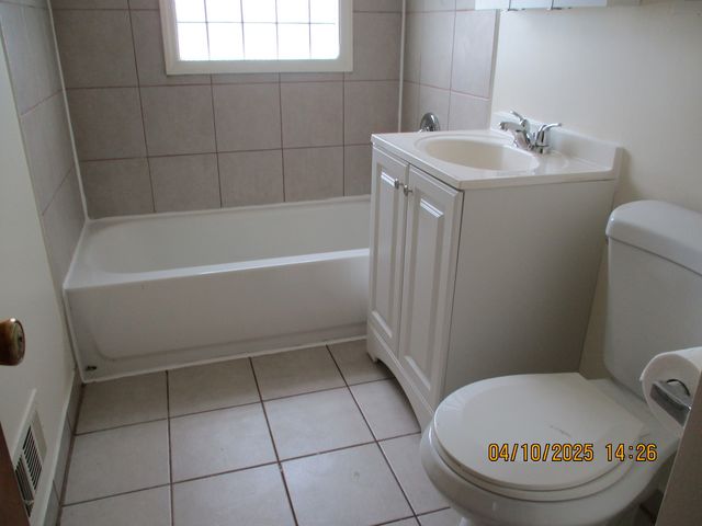 9024 S 51st Avenue, Oak Lawn, IL 60453