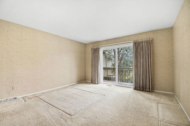 6349 Greenway Drive SE, Grand Rapids, MI 49546