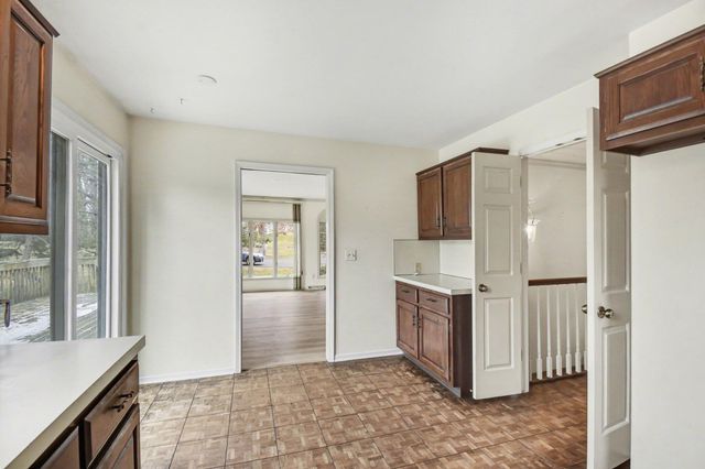 6349 Greenway Drive SE, Grand Rapids, MI 49546