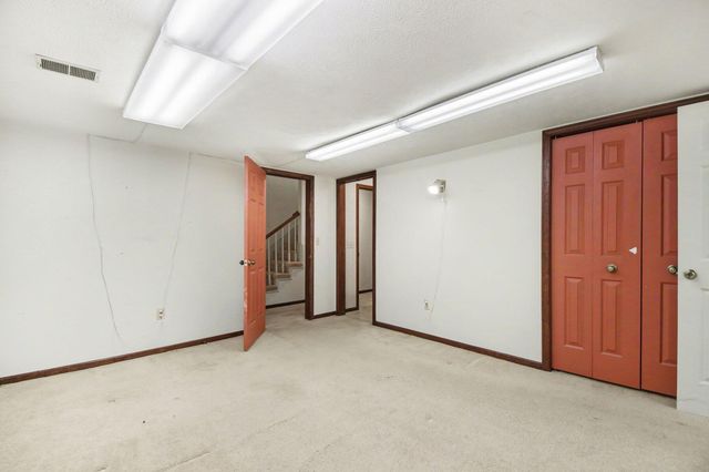 6349 Greenway Drive SE, Grand Rapids, MI 49546