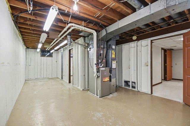 6349 Greenway Drive SE, Grand Rapids, MI 49546