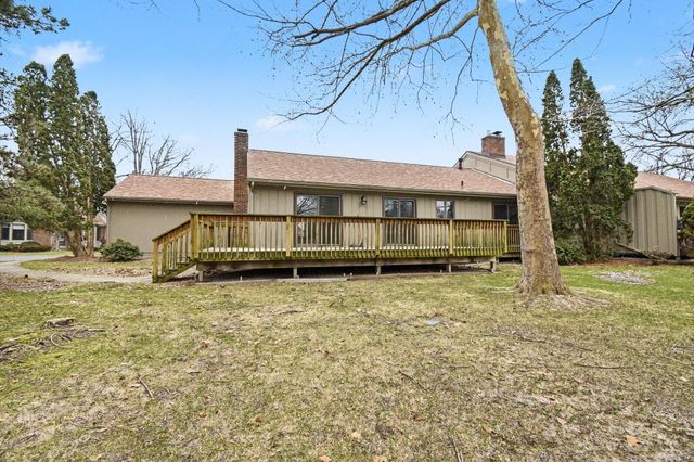6349 Greenway Drive SE, Grand Rapids, MI 49546