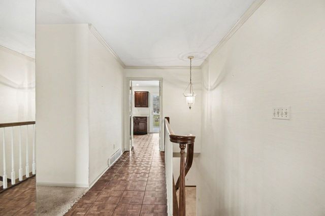 6349 Greenway Drive SE, Grand Rapids, MI 49546