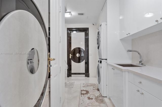 17875 Collins Avenue PH4506, Sunny Isles Beach, FL 33160