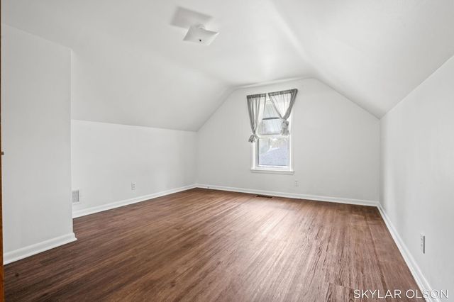 1099 Francis Avenue, Muskegon, MI 49442