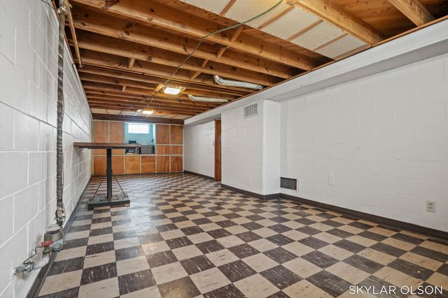 1099 Francis Avenue, Muskegon, MI 49442