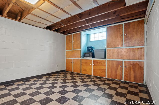 1099 Francis Avenue, Muskegon, MI 49442