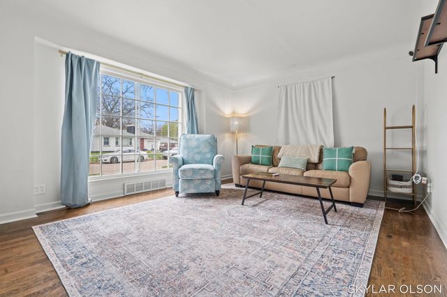 1099 Francis Avenue, Muskegon, MI 49442