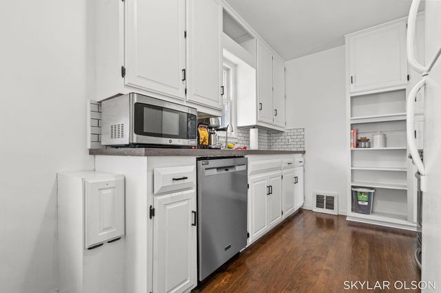 1099 Francis Avenue, Muskegon, MI 49442