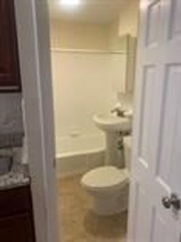 49 South Huntington 103, Boston, MA 02130