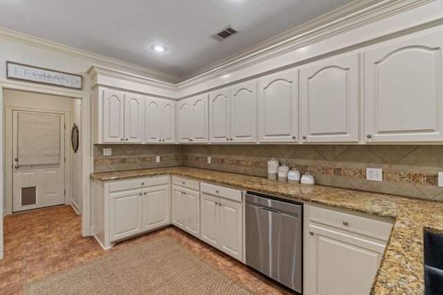105 Morrell Cir., Hattiesburg, MS 39402