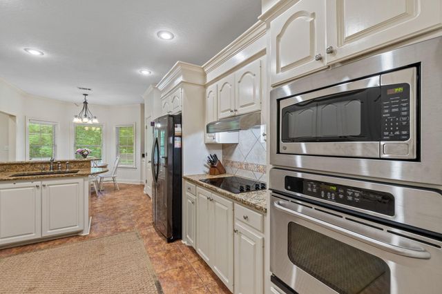 105 Morrell Cir., Hattiesburg, MS 39402