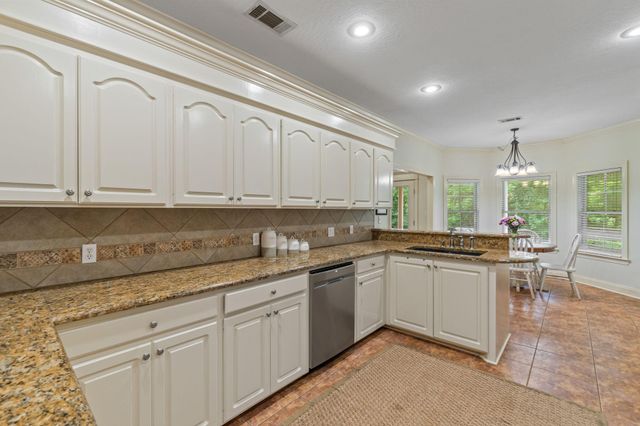105 Morrell Cir., Hattiesburg, MS 39402