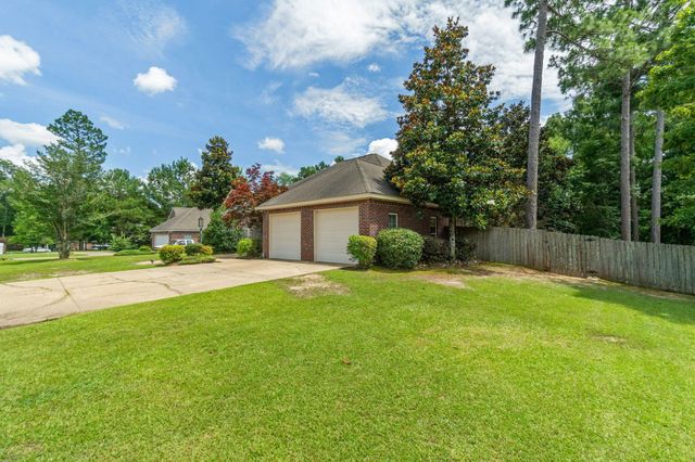 105 Morrell Cir., Hattiesburg, MS 39402