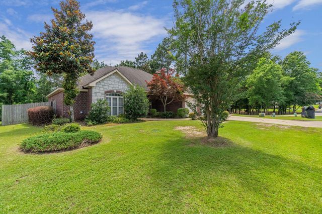 105 Morrell Cir., Hattiesburg, MS 39402