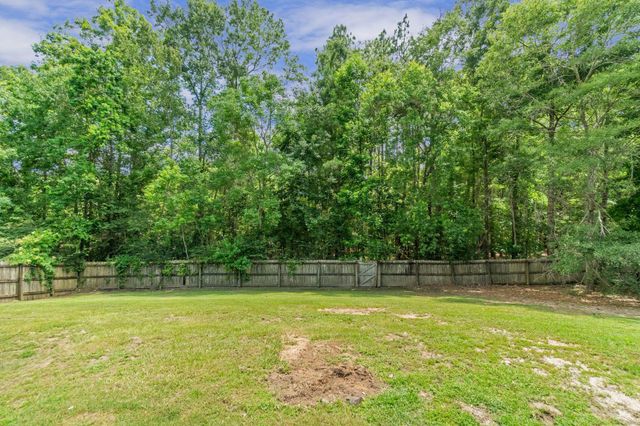 105 Morrell Cir., Hattiesburg, MS 39402