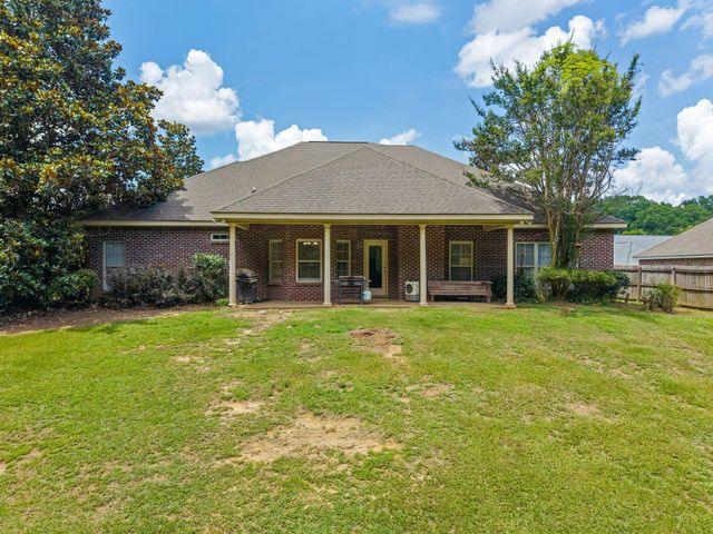 105 Morrell Cir., Hattiesburg, MS 39402