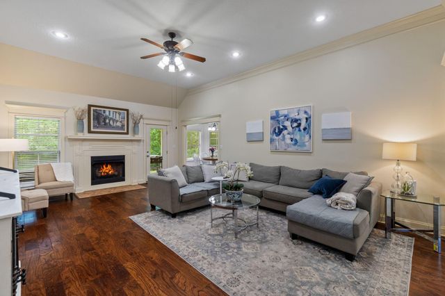 105 Morrell Cir., Hattiesburg, MS 39402