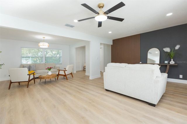 713 GRAND CIRCLE, Temple Terrace, FL 33617
