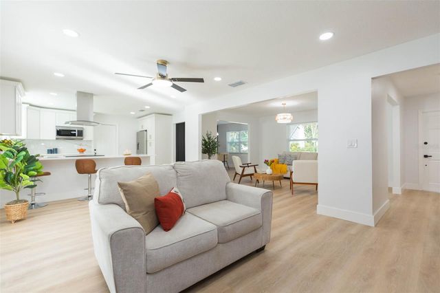 713 GRAND CIRCLE, Temple Terrace, FL 33617