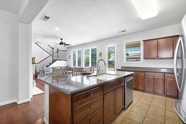 7382 E Fedora Avenue, Fresno, CA 93737