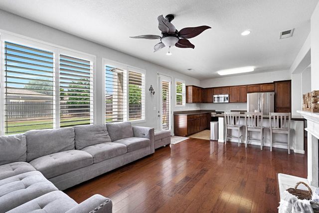 7382 E Fedora Avenue, Fresno, CA 93737