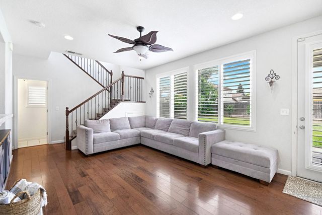 7382 E Fedora Avenue, Fresno, CA 93737