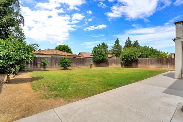 7382 E Fedora Avenue, Fresno, CA 93737