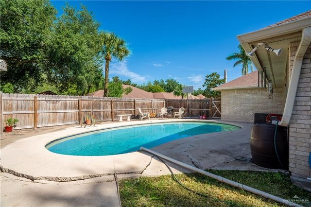 116 W Kerria Avenue, Mcallen, TX 78501