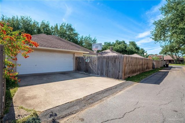 116 W Kerria Avenue, Mcallen, TX 78501