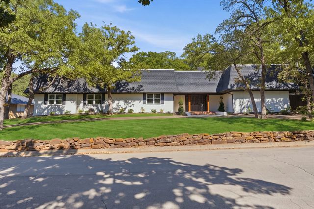 2221 Woodbrook Street, Denton, TX 76205