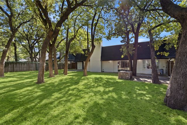 2221 Woodbrook Street, Denton, TX 76205