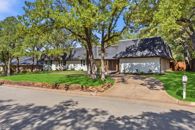2221 Woodbrook Street, Denton, TX 76205
