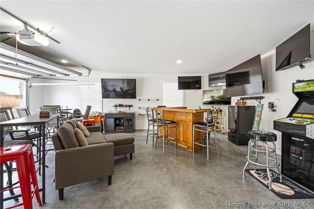 8301 Salem Church Road, Charlestown, IN 47111