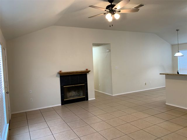 1021 Olivewood Lane, Fort Worth, TX 76140