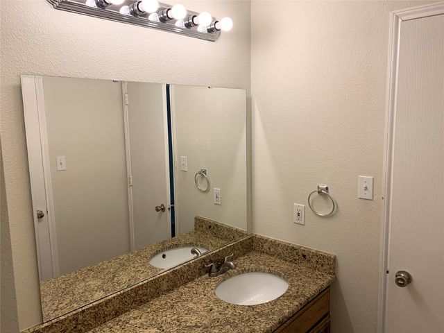 1021 Olivewood Lane, Fort Worth, TX 76140
