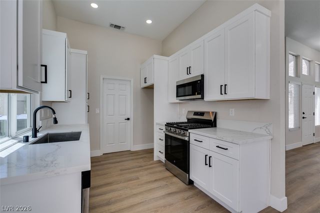272 Grand Teton Drive, Henderson, NV 89074
