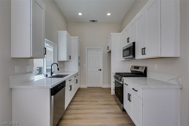 272 Grand Teton Drive, Henderson, NV 89074