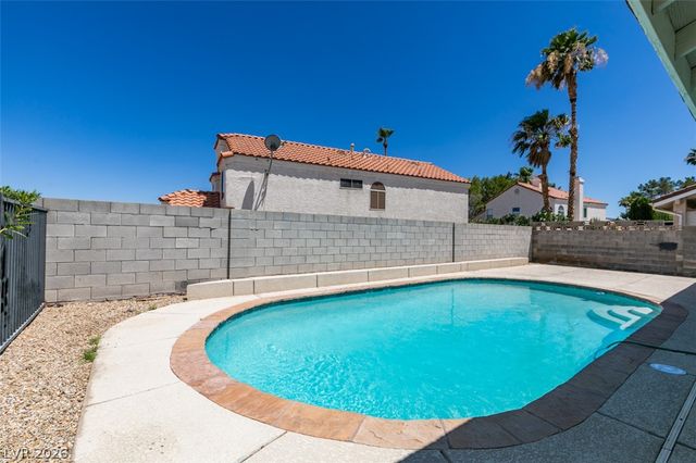 272 Grand Teton Drive, Henderson, NV 89074