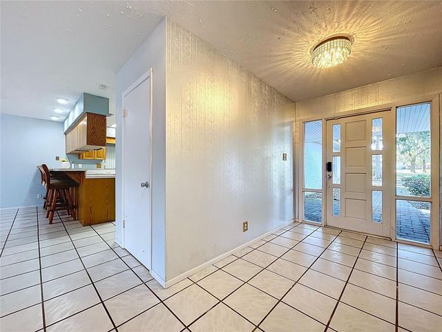 1601 N RIVERHILLS DRIVE, Temple Terrace, FL 33617