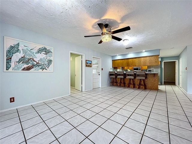 1601 N RIVERHILLS DRIVE, Temple Terrace, FL 33617